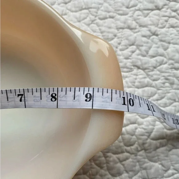 Anchor Hocking Ovenware Oval Baking Dish 9" x 7.5” x 3”Peach Baking 1 1/2 Quart - Picture 9 of 12